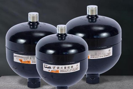 老手都這樣選用皮囊式蓄能器,你學(xué)到了嗎?